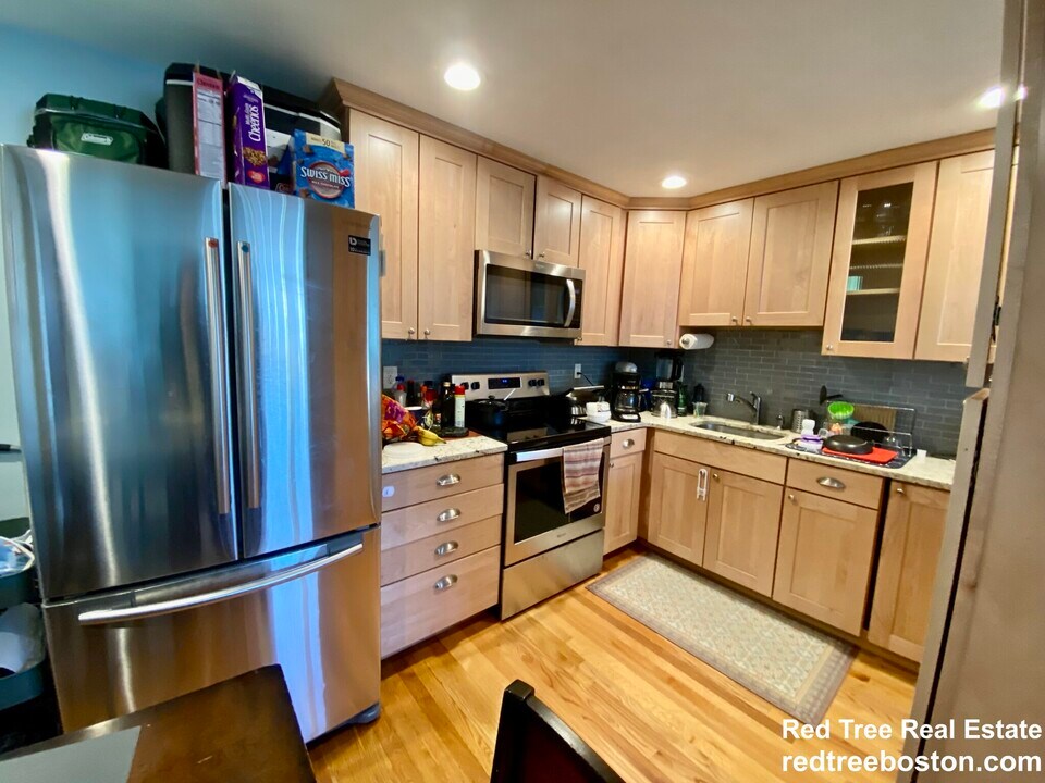 59 Bynner St, Unit 1 in Boston, MA - Building Photo