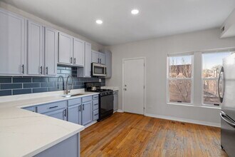 6850 S Dante Ave in Chicago, IL - Building Photo - Building Photo