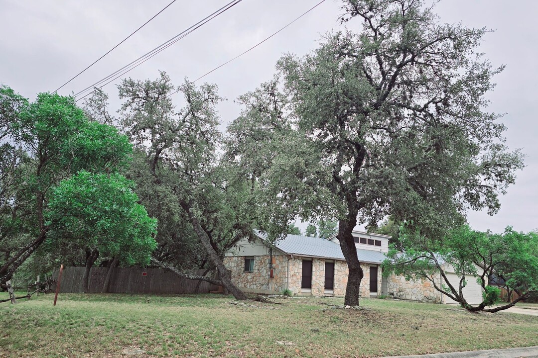 11822 Queenspoint Dr in San Antonio, TX - Building Photo