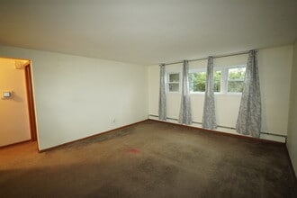 347 Dalewood Ave in Wood Dale, IL - Building Photo - Building Photo