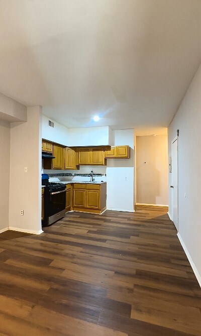 4215 W Girard Ave