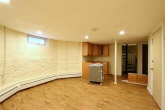 14 Garrison Ave, Unit 4 in Somerville, MA - Building Photo - Building Photo