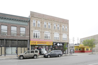 2046-2048 N Milwaukee Ave in Chicago, IL - Building Photo - Building Photo