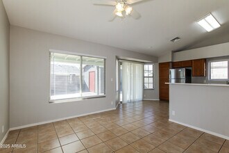 6653 N 84th Ln in Glendale, AZ - Foto de edificio - Building Photo