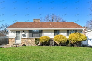 31 Mercury Dr in Florissant, MO - Building Photo