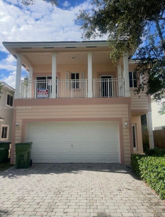 380 NE 31st Terrace in Homestead, FL - Building Photo