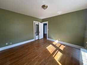 2035 Commonwealth Ave in Boston, MA - Building Photo - Building Photo