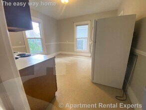 8 A Forest St, Unit #2R in Cambridge, MA - Building Photo - Building Photo