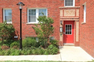 Fairlawn Marshall in Washington, DC - Foto de edificio - Building Photo