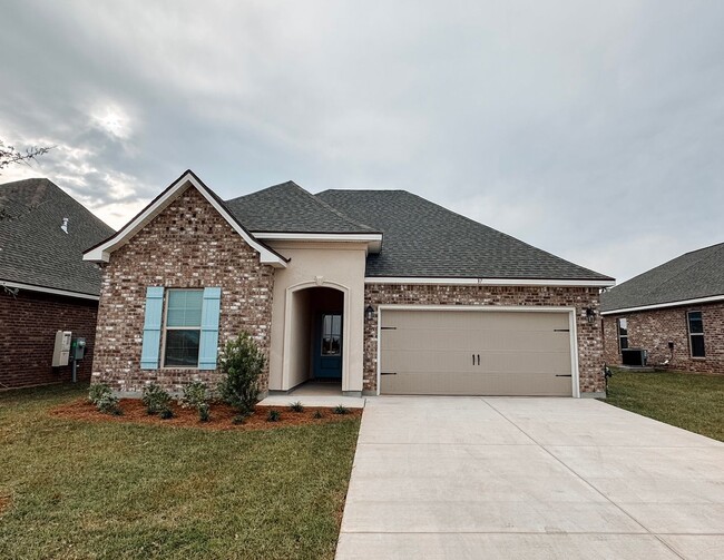 property at 37 Alleyoak Ln