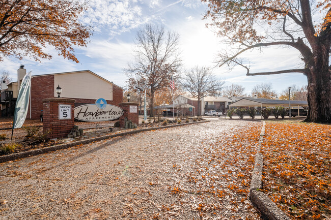 Harbortown Apartments in Fort Smith, AR - Foto de edificio - Building Photo