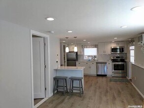 123 Joni Dr in West Sayville, NY - Building Photo - Building Photo