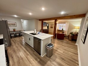 1528 E Devine St in Tyler, TX - Foto de edificio - Building Photo