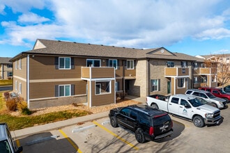 Crescent Cove Apartments in Evans, CO - Building Photo - Building Photo