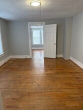 142 Elm St, Unit 2 in Cortland, NY - Building Photo - Building Photo