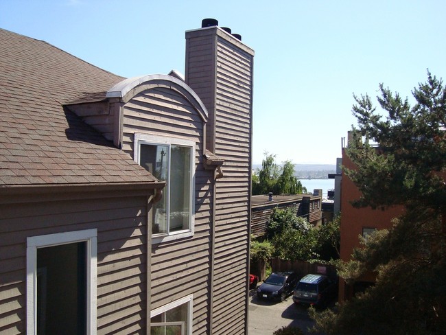 Madison Court in Seattle, WA - Building Photo - Building Photo