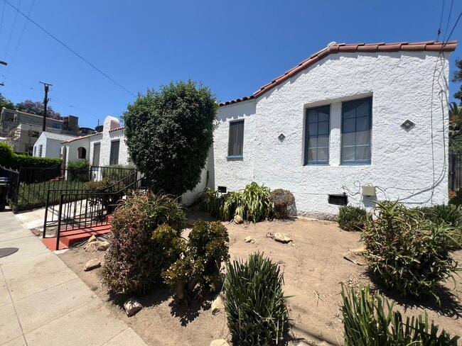 1931 Avalon St in Los Angeles, CA - Building Photo - Building Photo