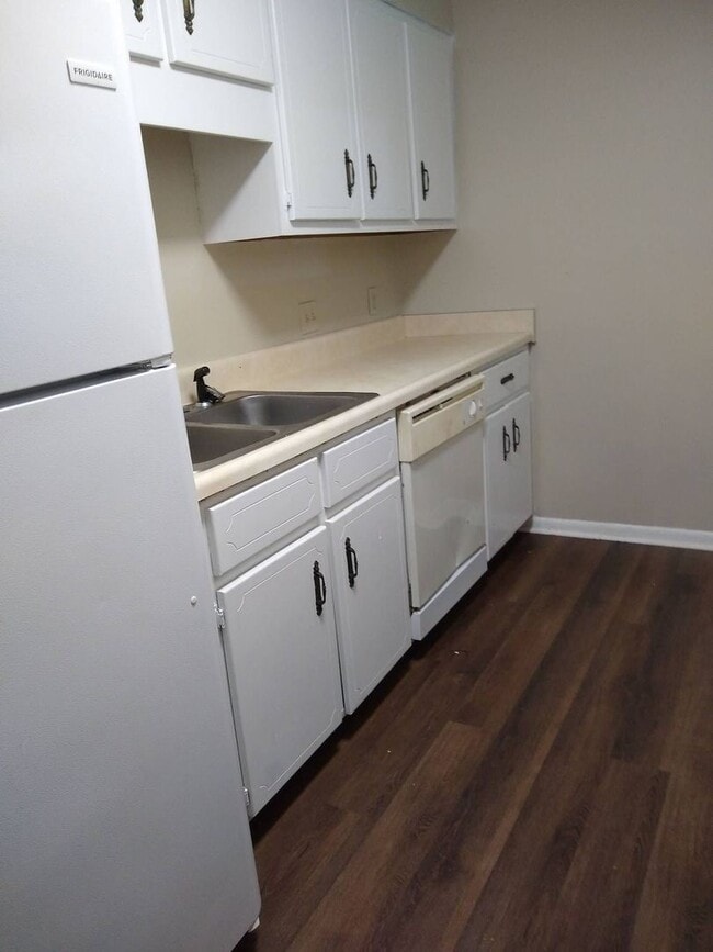 4551 Cedar St in Panama City, FL - Building Photo - Building Photo