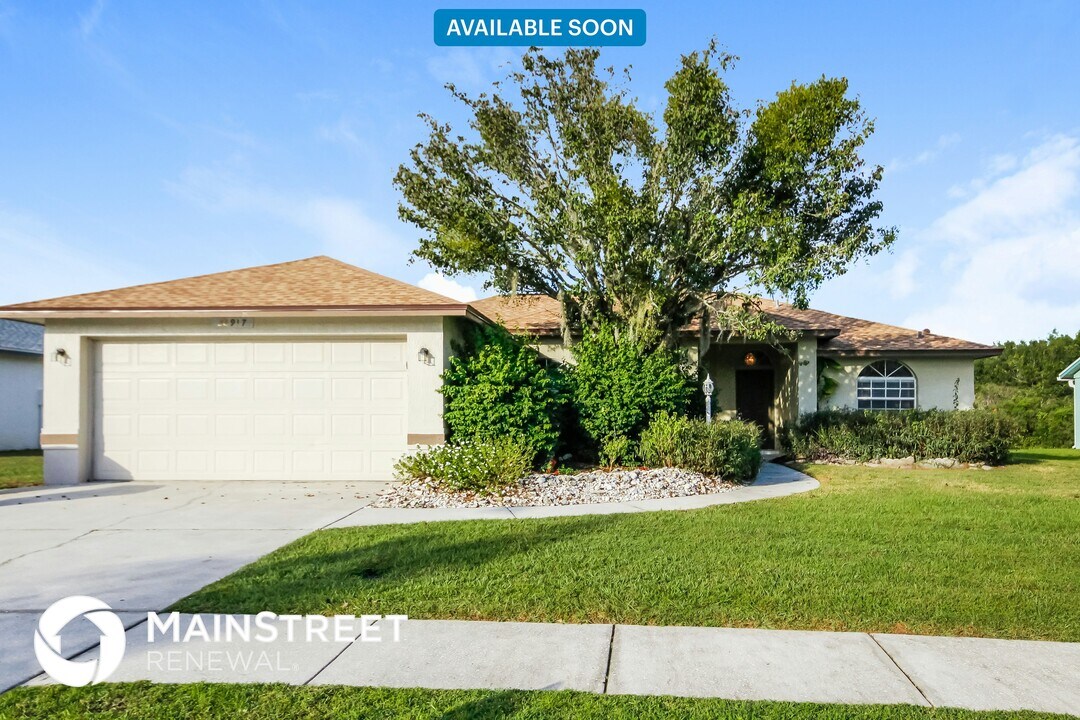 22917 Sterling Manor Loop in Lutz, FL - Building Photo