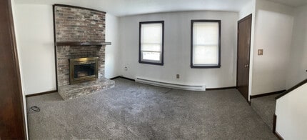 213 Kendall St, Unit 213B in Ludlow, MA - Building Photo - Building Photo