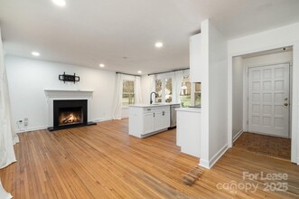 4014 Sulkirk Rd in Charlotte, NC - Building Photo - Building Photo