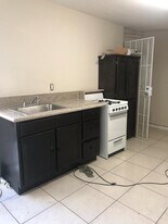 1781 N Stanton Plz in Long Beach, CA - Building Photo