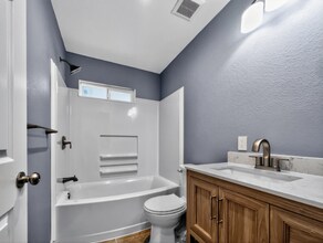 408 W 19th St in Antioch, CA - Building Photo - Building Photo