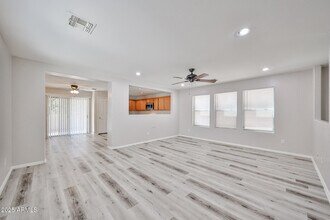 11201 W McKinley St in Avondale, AZ - Building Photo - Building Photo