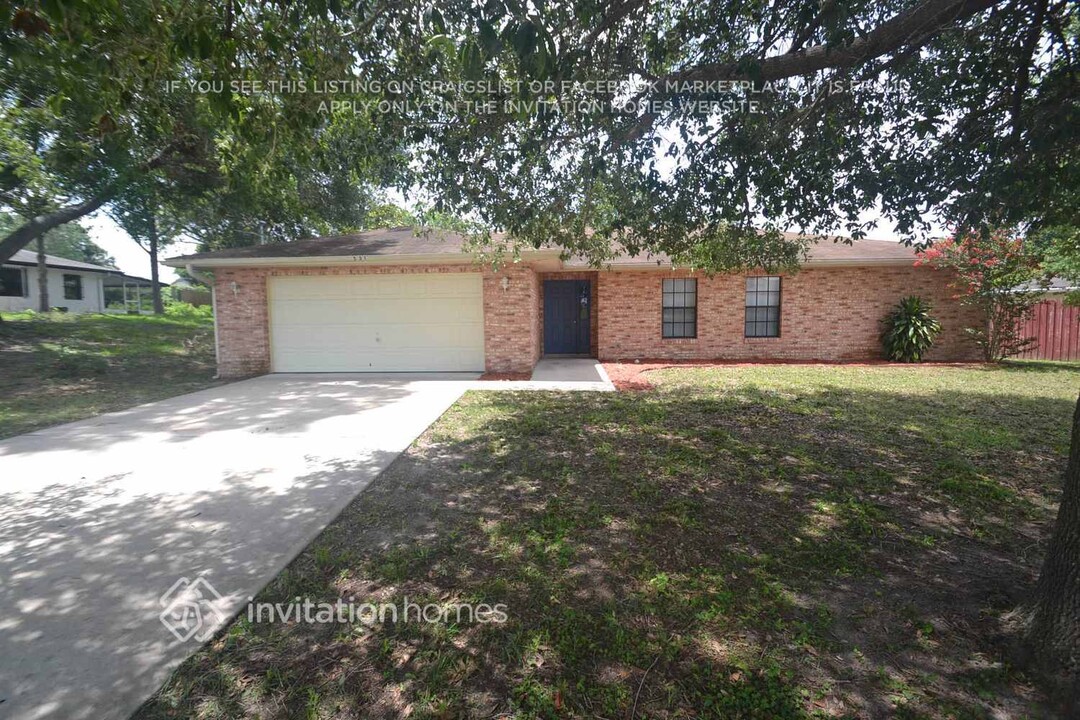 531 N Gloria Dr in Deltona, FL - Building Photo