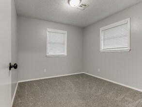 2104 Linwood Pl in Kingfisher, OK - Building Photo - Building Photo