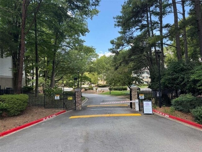 1705 Wingate Way in Atlanta, GA - Building Photo - Building Photo