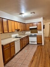 318 Magnolia Ave, Unit 2 in Elizabeth, NJ - Building Photo - Building Photo
