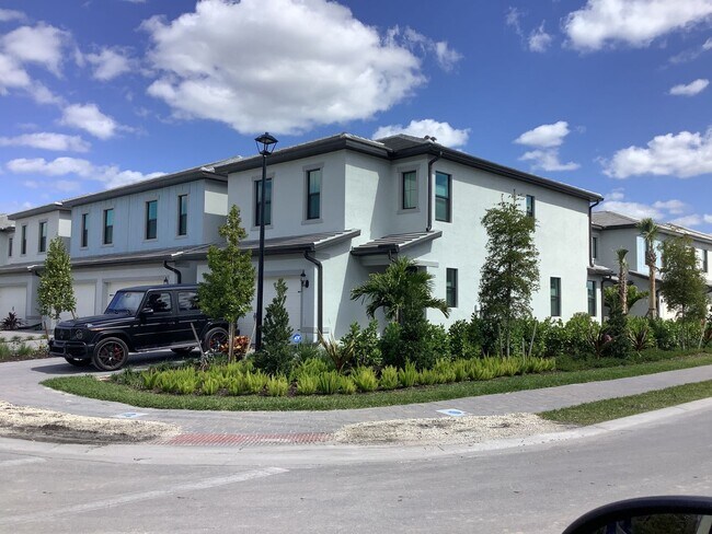 4211 Sonoma Oaks Wy in Naples, FL - Building Photo - Building Photo