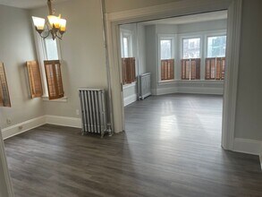 387 Branch Ave in Providence, RI - Building Photo - Building Photo