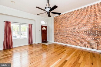 2205 E Baltimore St in Baltimore, MD - Building Photo - Building Photo