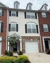 3832 Chattahoochee Summit Dr SE in Atlanta, GA - Building Photo
