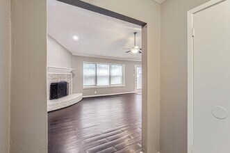 5607 Circlegate Dr in Spring, TX - Building Photo - Building Photo