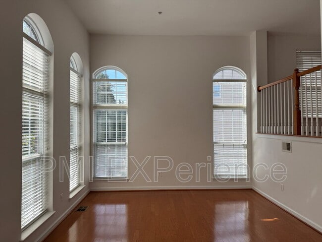 12302 Open View Ln in Kettering, MD - Building Photo - Building Photo