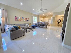 2673 Pyes Harbour in West Palm Beach, FL - Building Photo - Building Photo
