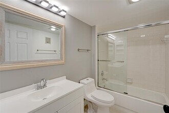 4091 Cypress Reach Ct, Unit 505 in Pompano Beach, FL - Foto de edificio - Building Photo