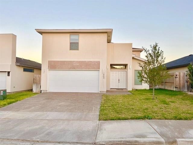 403 Graneros Ave in Laredo, TX - Building Photo