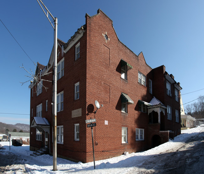 324 Main St in Mt Hope, WV - Building Photo - Building Photo