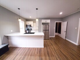 26 Forin St in Belleville, ON - Building Photo