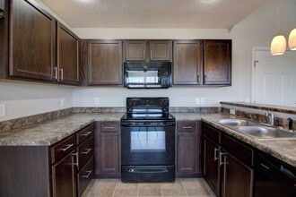 3784 N Spring Branch Ave in Springfield, MO - Building Photo - Building Photo