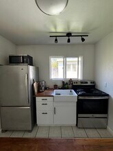 4906 Rhoads Ave, Unit 1 in Santa Barbara, CA - Building Photo - Building Photo