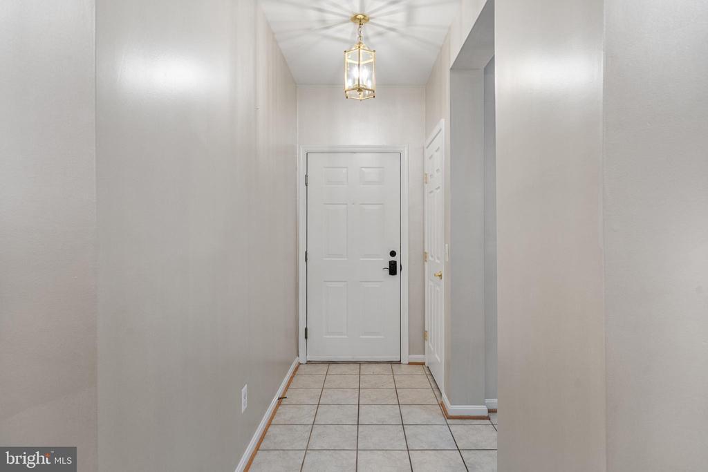 1024 Leeward Way in Solomons, MD - Building Photo