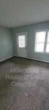 747 N Main St in Lapeer, MI - Building Photo - Building Photo