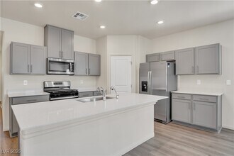 1724 Viola Falls St in North Las Vegas, NV - Building Photo - Building Photo