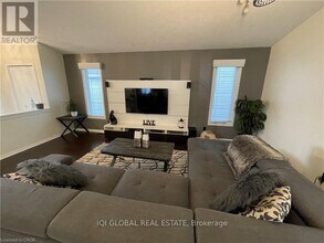 91 Loggers Grove in London, ON - Building Photo - Building Photo