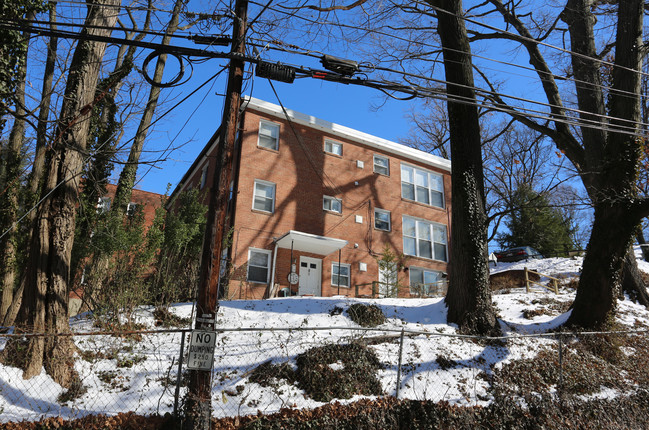 515 Silver Spring Ave in Silver Spring, MD - Foto de edificio - Building Photo